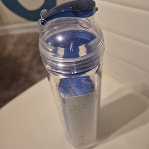 Blue Large Infuser Water Bottle
